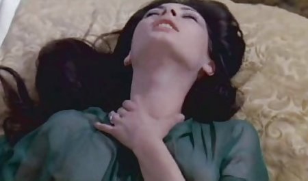 المطبخ اللعنة مع امرأة سمراء فاتنة جميلة إيفا لوفيا جنس عربي سكس