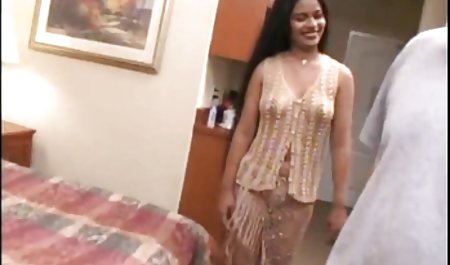 لا يمكن أن تنتظر جنس عربي جديد لالتفاف شفتيها حول الديك